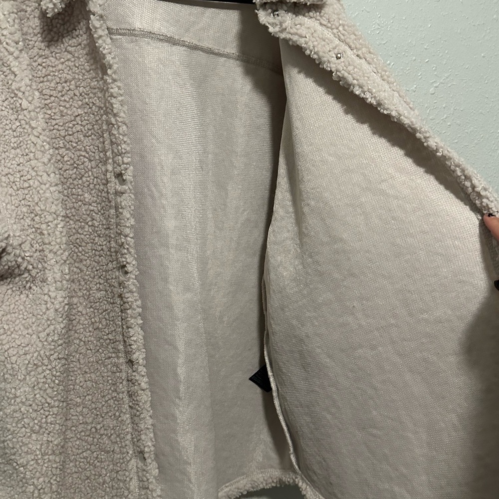 H&M shacket - Picture 8 of 9